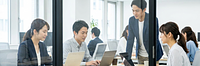 社内問い合わせをAIチャットボットで効率化し、対応件数を31%削減