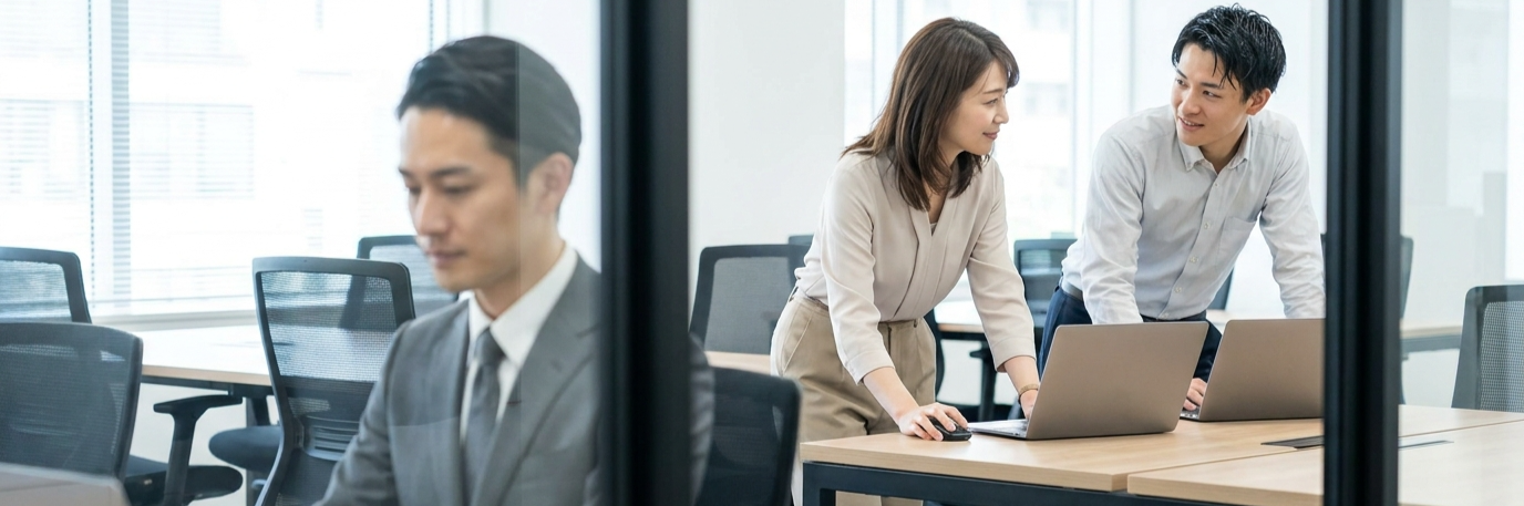 全社の業務非効率をセキュアな生成AIで解決し、3ヵ月で9500時間の工数削減 のプロジェクト概要図解